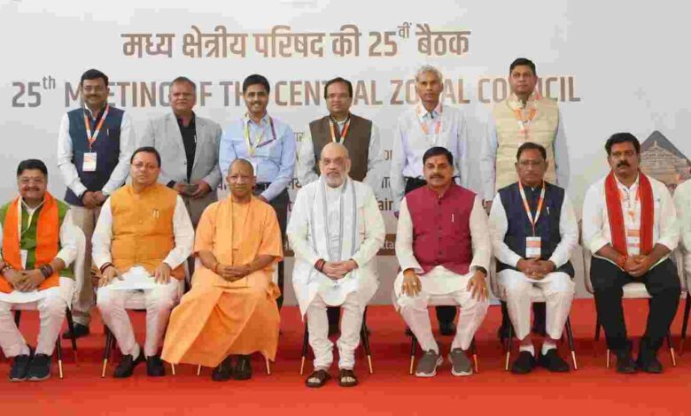 सीमावर्ती क्षेत्रों में सड़क और संचार सुविधाओं का विस्तार किया जाना जरूरीः धामी