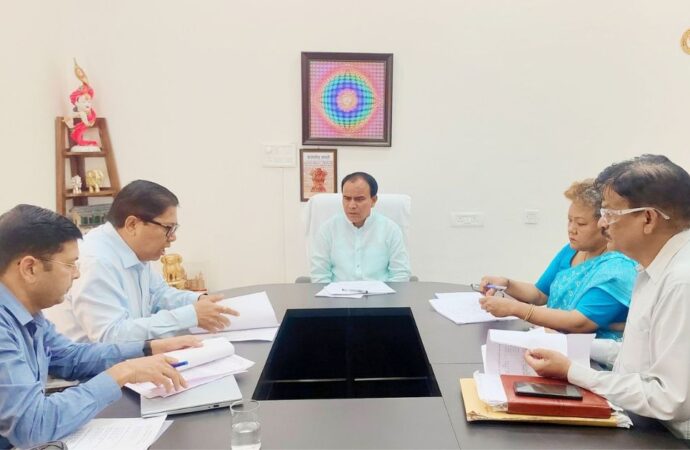 उत्तराखंड में इन डॉक्टरों पर गिरी गाज, स्वास्थ्य मंत्री ने दिए बर्खास्तगी के आदेश