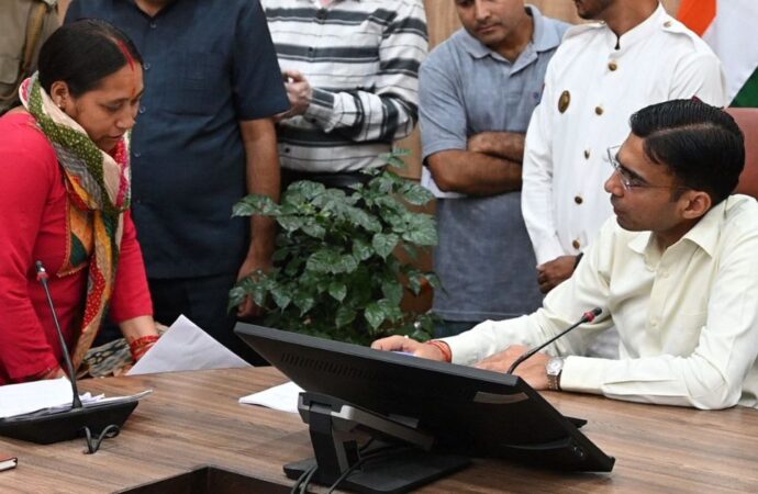 डीएम ने खोला भूमि फर्जीवाड़े का बड़ा खेल, दो बार बेची गई विस्थापितों की भूमि