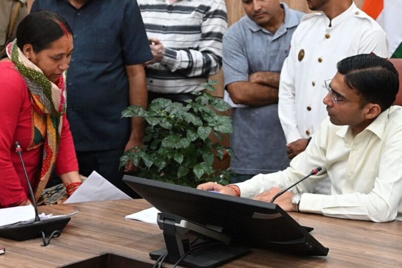 डीएम ने खोला भूमि फर्जीवाड़े का बड़ा खेल, दो बार बेची गई विस्थापितों की भूमि