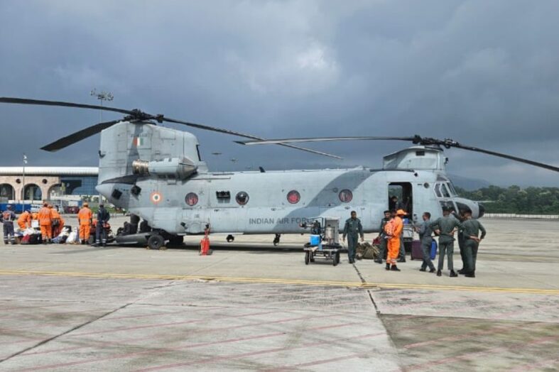 केंद्र और राज्य सरकार ने राहत-बचाव अभियान में झोंकी पूरी ताकत