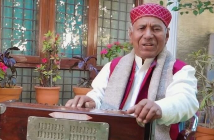 पहाड़ के चितेरे गीतकार और कवि हैं नरेंद्र सिंह नेगी