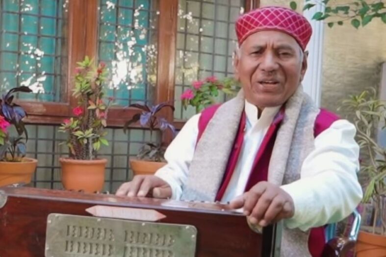 पहाड़ के चितेरे गीतकार और कवि हैं नरेंद्र सिंह नेगी