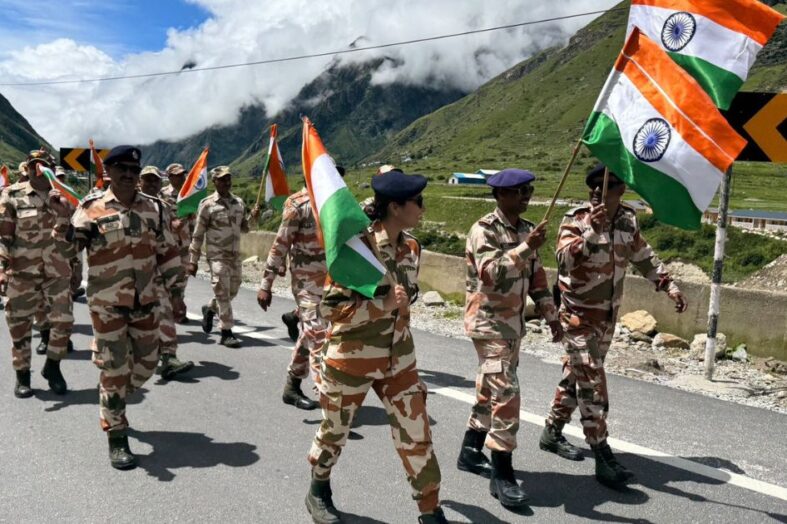 माणा से बदरीनाथ धाम तक आईटीबीपी की तिरंगा यात्रा