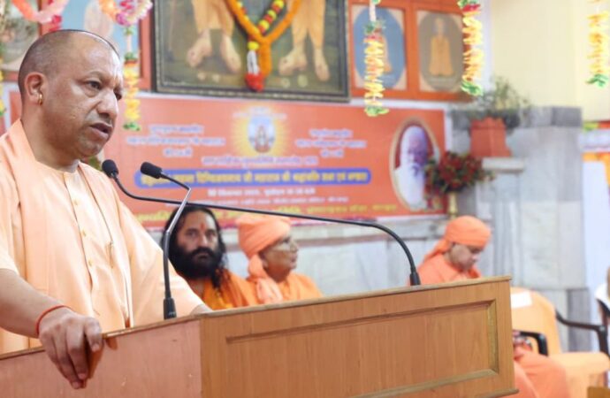योग्य गुरु मिले तो कोई मनुष्य अयोग्य नहीं हो सकता : सीएम योगी आदित्यनाथ