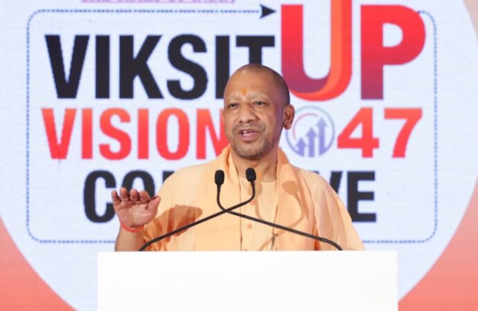 यूपी में दंगाइयों को बख्शा नहीं जाएगा, सीएम योगी की कड़ी चेतावनी