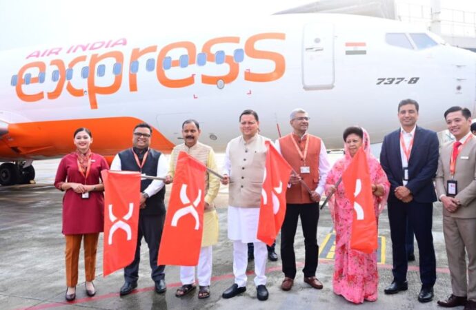 एयर इंडिया एक्सप्रेस की देहरादून-बेंगलुरु हवाई सेवा का शुभारंभ