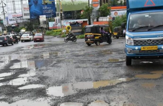 खस्ताहाल सड़कें और अवैध निर्माण, देश की अर्थव्यवस्था पर भारी बोझ