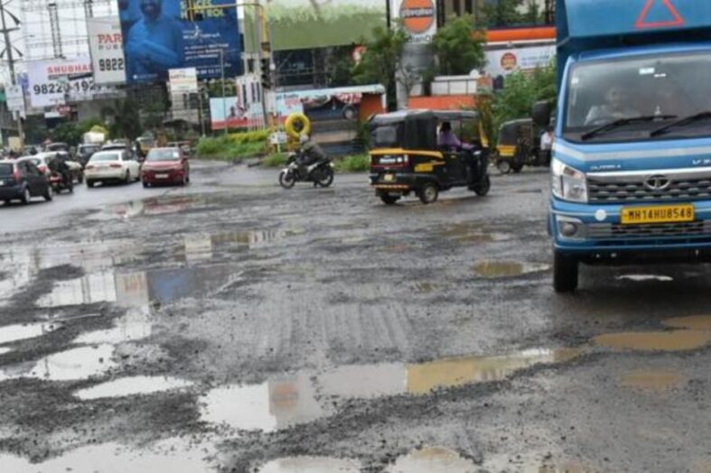 खस्ताहाल सड़कें और अवैध निर्माण, देश की अर्थव्यवस्था पर भारी बोझ