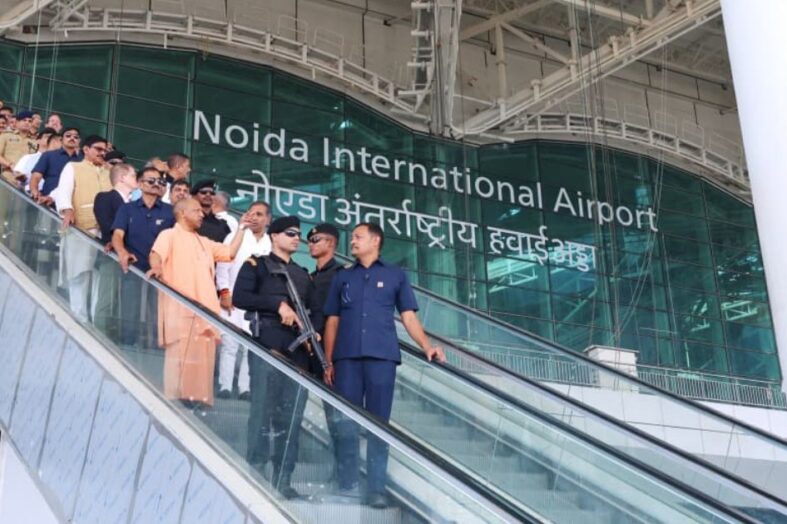 यूपी के विकास का प्रतीक बनेगा जेवर एयरपोर्ट : सीएम योगी