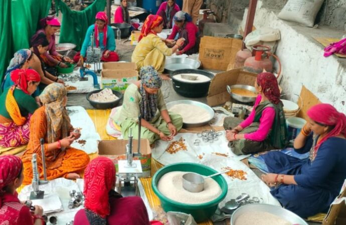 केदारनाथ यात्रा से महिला समूह बने आत्मनिर्भर