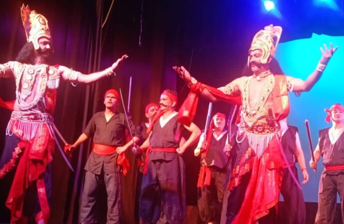 पर्वतीय कला केंद्र द्वारा कुमांऊनी बोली-भाषा में मंचित गीत नाट्य ‘वन गमन- सीता हरण’ का प्रभावशाली मंचन