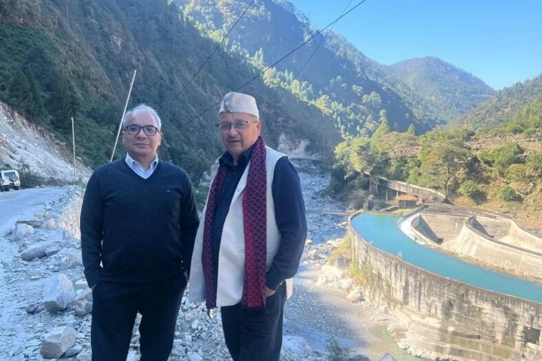 नंदाकिनी की पुकार: प्रो. महेंद्र प्रताप सिंह बिष्ट की नज़र से पहाड़ों का सच, संकट और समाधान