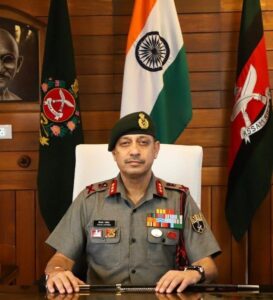 तीन सितारों से बड़ा चरित्र: लेफ्टिनेंट जनरल विकास लखेड़ा का सेवा-प्रधान नेतृत्व