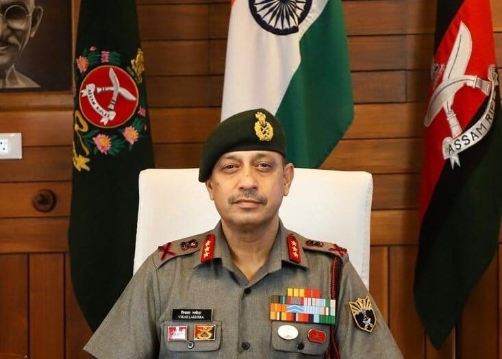 तीन सितारों से बड़ा चरित्र: लेफ्टिनेंट जनरल विकास लखेड़ा का सेवा-प्रधान नेतृत्व