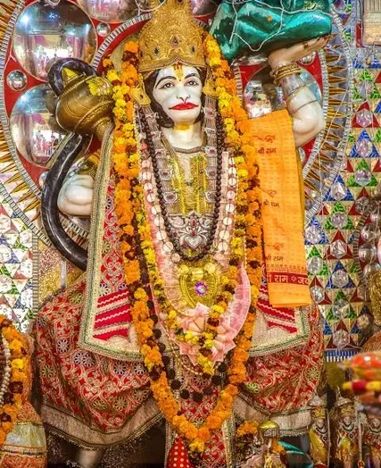 वैदिक मंत्रोच्चार के साथ सिद्धबाबा महोत्सव शुरू, पिंडी और हनुमान का हुआ महाभिषेक