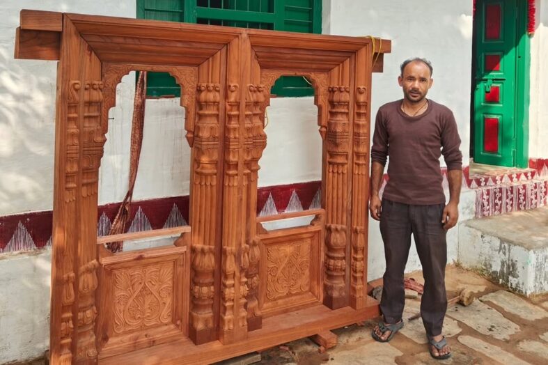 ललित – उत्तराखंड की मिटती काष्ठ-कला के मौन रक्षक