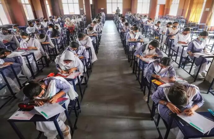परीक्षा का बुखार: हर कोई ‘जिंडी’ को लेकर चिंतित!
