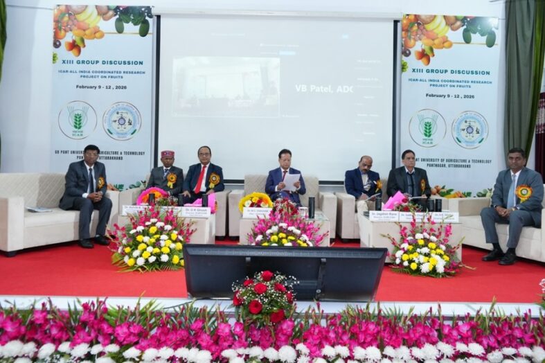 विश्वविद्यालय में आईसीएआर फल अनुसंधान परियोजना की 13वीं समूह चर्चा का भव्य उद्घाटन