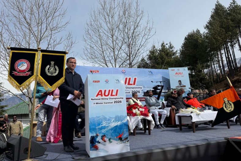 औली राष्ट्रीय स्कीइंग चैंपियनशिप एवं विंटर कार्निवल 2026 का भव्य शुभारंभ