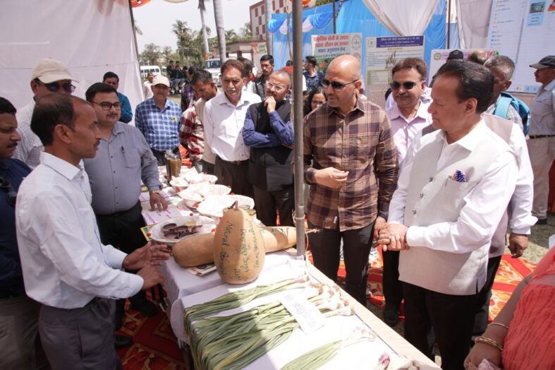 पंतनगर विश्वविद्यालय में प्राकृतिक खेती पर क्षेत्रीय कार्यशाला, 800 किसान शामिल