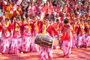 उत्तराखंड के गांवों, कस्बों व शहरों में मची है होली धूम