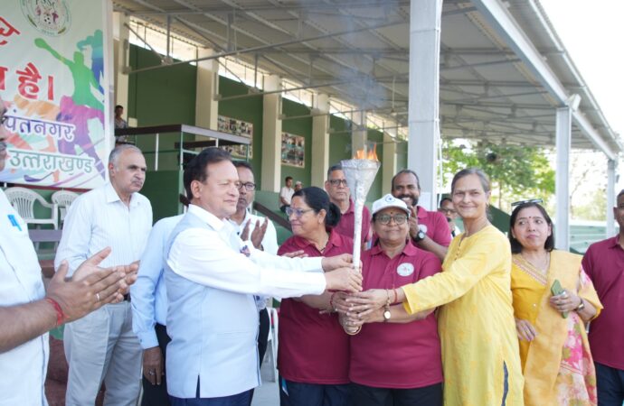 पंतनगर विश्वविद्यालय में 27वीं स्टाफ एथलेटिक प्रतियोगिता का शुभारंभ, कुलपति ने किया झंडारोहण