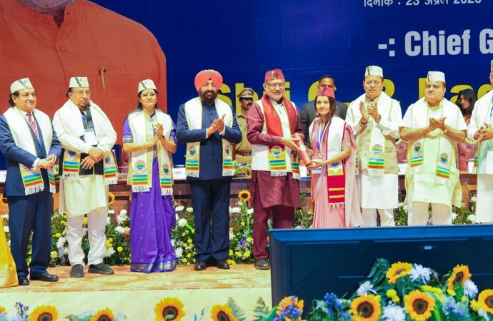 उपराष्ट्रपति ने एम्स ऋषिकेश के छठे दीक्षांत समारोह में भरी नई ऊर्जा