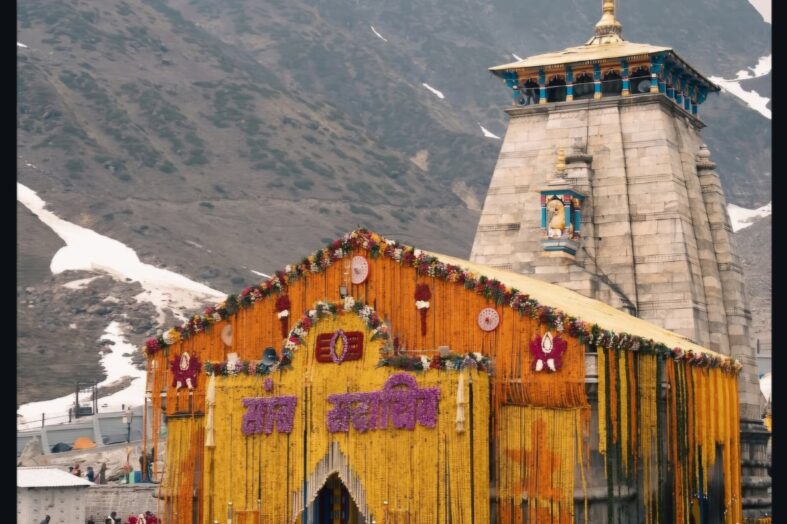 आस्था का महासागर: केदारनाथ धाम के कपाट खुलते ही पहले दिन उमड़ा 38 हजार श्रद्धालुओं का सैलाब