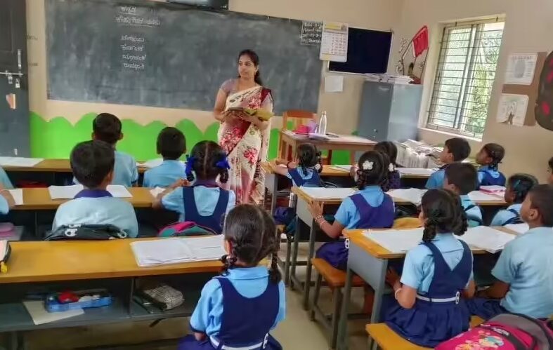 उत्तराखंड में महंगी किताबें-शिक्षा पर बढ़ता आर्थिक बोझ