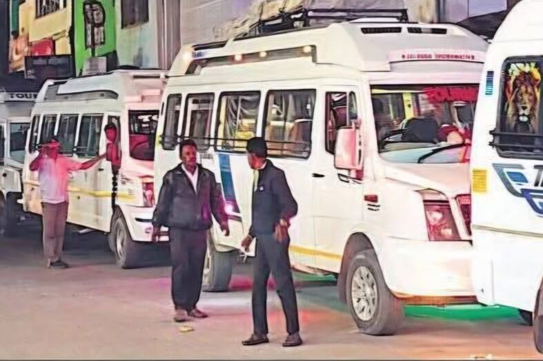 चारधाम यात्रा में उमड़ा आस्था का सैलाब, गंगोत्री-यमुनोत्री मार्गों पर घंटों जाम