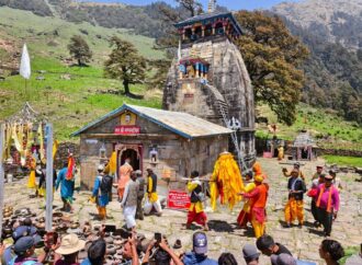 “हर-हर महादेव” के जयकारों से गूंजा मद्महेश्वर धाम, 1135 श्रद्धालुओं की मौजूदगी में खुले कपाट