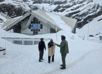 बर्फीली चुनौतियों के बीच हौसलों की उड़ान , हेमकुंड साहिब यात्रा 2026 की तैयारियां तेज
