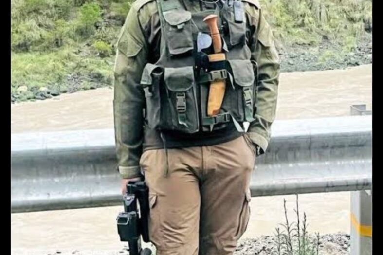 साथी को बचाने के लिए गोलियों के सामने डट गए कैप्टन दीपक सिंह, शौर्य चक्र से अमर हुई वीरता