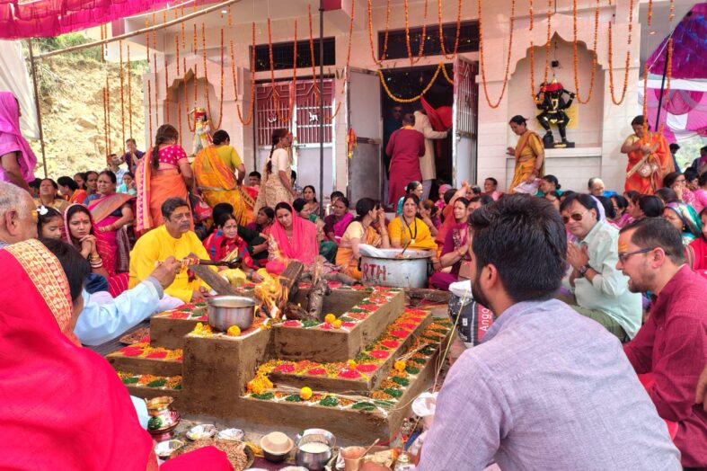अमाल्डू में गूंजी जय मां राजराजेश्वरी: भव्य मंदिर स्थापना ने जोड़ी पीढ़ियां और परंपराएं
