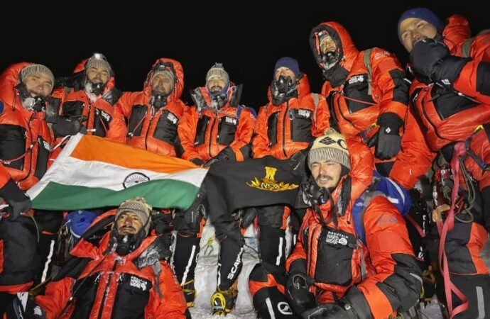 देवभूमि के वीरों ने एवरेस्ट पर लहराया तिरंगा, मेजर अखिलेश भट्ट के नेतृत्व में NSG टीम ने रचा इतिहास