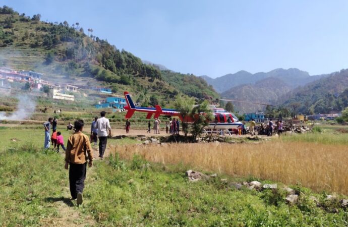 हवा से डगमगाया हेलीकॉप्टर, पायलट अनुपमा ने सूझबूझ से बचाईं छह जिंदगियां
