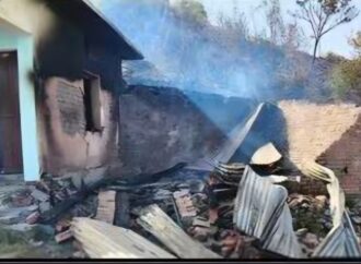 उत्तराखंड में वनाग्नि का कहर, स्कूल से लेकर मधुमक्खी प्लांट तक राख