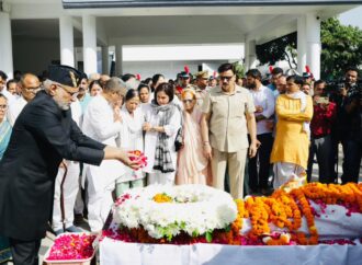 पूर्व मुख्यमंत्री मेजर जनरल भुवन चंद्र खंडूड़ी (से.नि) की अंतिम यात्रा में उमड़ा जनसैलाब