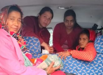 जाम में थमी एंबुलेंस, सड़क किनारे गूंजी किलकारी: ज्योतिर्मठ में नर्सों ने कराया सुरक्षित प्रसव