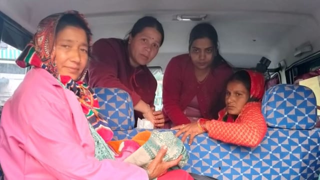 जाम में थमी एंबुलेंस, सड़क किनारे गूंजी किलकारी: ज्योतिर्मठ में नर्सों ने कराया सुरक्षित प्रसव