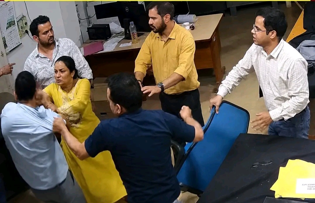 पित्थूवाला पॉलीटेक्निक नकल विवाद में बड़ा एक्शन, दरोगा निलंबित; जांच के घेरे में पूरी घटना