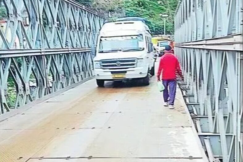 चारधाम यात्रा के बीच गंगोरी बैली ब्रिज बना चिंता का कारण, ढीले बोल्टों से कांप रहा पुल; हजारों यात्रियों की सुरक्षा पर सवाल