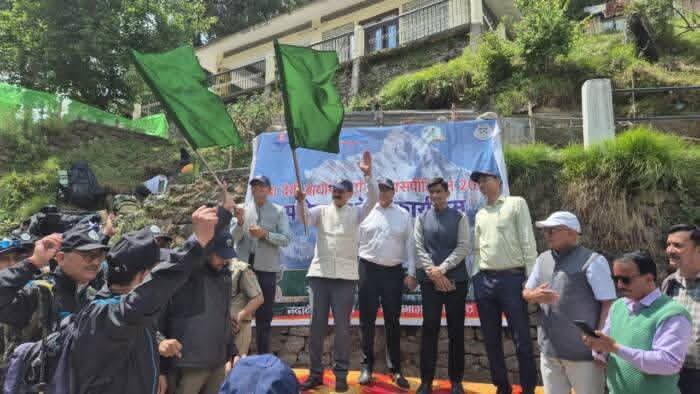 नंदा देवी विश्व धरोहर क्षेत्र के अध्ययन में जुटे गढ़वाल विश्वविद्यालय के शोधकर्ता, शुरू हुआ जैव विविधता आकलन अभियान