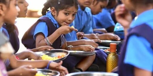 मिड डे मील योजना में अनियमितताओं की जांच शुरू, कई जिलों के विद्यालय जांच के दायरे में