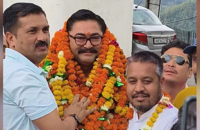 नरेंद्रनगर पालिका में कांग्रेस को बड़ा झटका: प्रत्याशी का नामांकन निरस्त, भाजपा अध्यक्ष निर्विरोध निर्वाचित