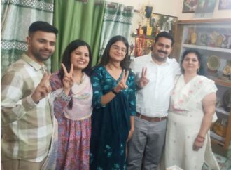 टिफिन की होम डिलीवरी करने वाली मीनाक्षी बनीं एसडीएम, संघर्ष और मेहनत की मिसाल