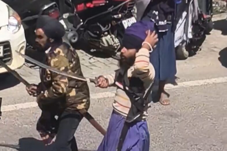 कर्णप्रयाग में तलवारों से हमला: सड़क दुर्घटना के बाद भड़का विवाद, सात लोग घायल, चार युवक हिरासत में