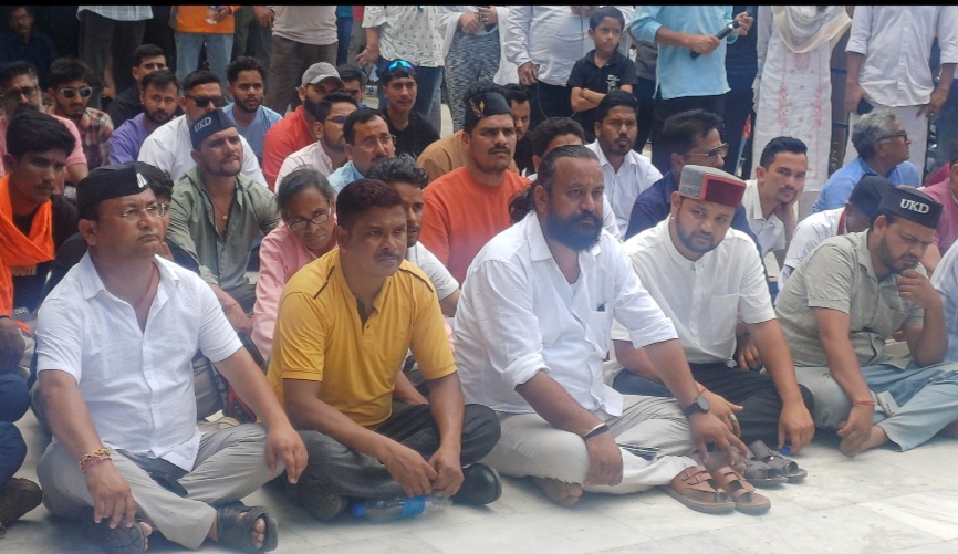 नगरासू प्रकरण में न्याय की मांग को लेकर रुद्रप्रयाग में जुटे क्षेत्रीय दल, सत्याग्रह का ऐलान