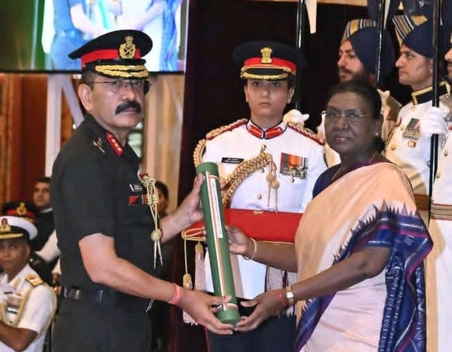 चम्पावत के वीर सपूत लेफ्टिनेंट जनरल (सेवानिवृत्त) गजेंद्र जोशी को मिला परम विशिष्ट सेवा मेडल, पूरे उत्तराखंड में खुशी की लहर